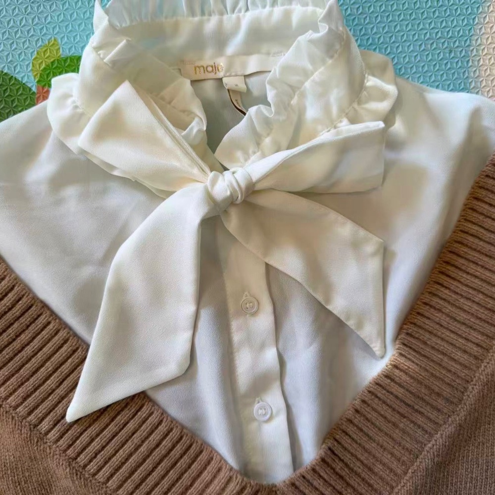 Maje Oatmeal Wool Sweater with Front Bow – Size 2 - Picture 3 of 4